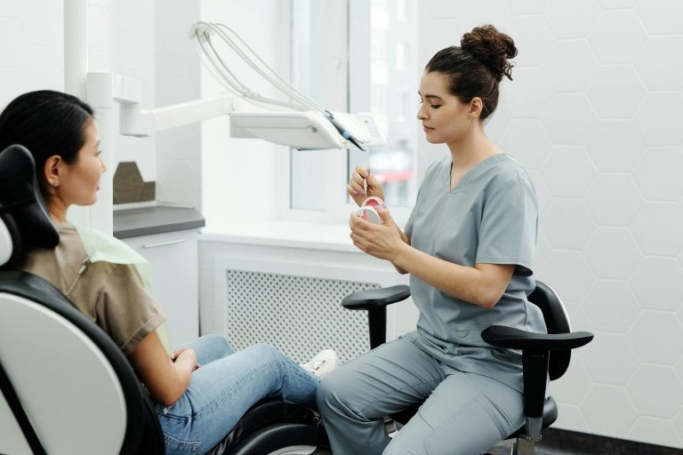 Išsamios Dantų Klinikos Paslaugos: Pagerinkite Savo Burnos Sveikatą