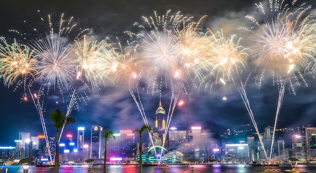 Fejerverkai ir menas: kai dangus tampa kūrybos drobe
