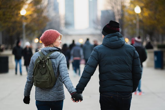 Kaip išsirinkti tinkamą striukę sezonų kaitai? Stiliaus ir funkcionalumo harmonija