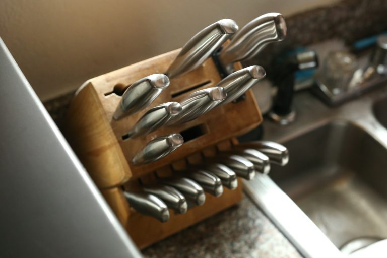 Ar nerudijantis plienas tikrai niekada nerūdija? Atsakymas nustebins
